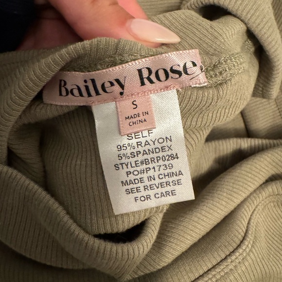 Green biker shorts - Picture 2 of 4